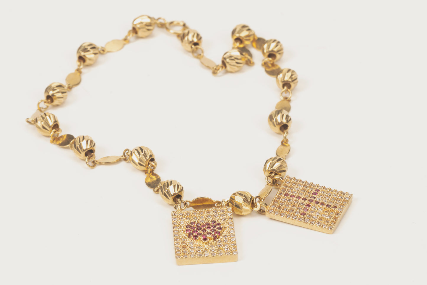 Tobillera bolas diamantadas y escapulario