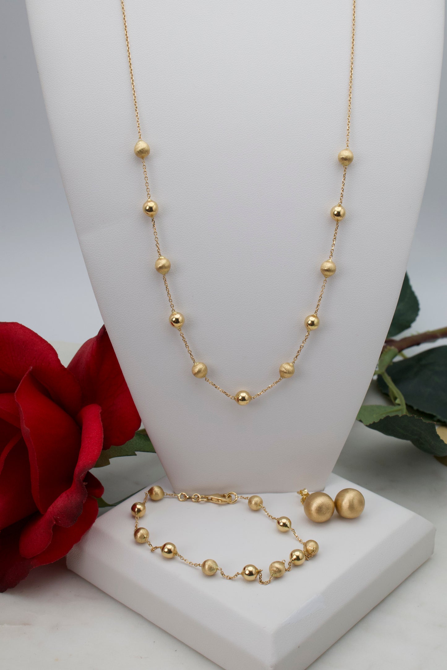 Juego Bolas Dama — Oro Italiano 18k