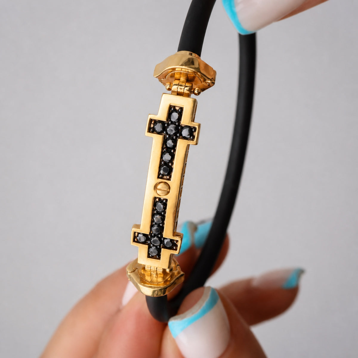 Pulsera Goma Cruces Caballero — Oro Italiano 18k